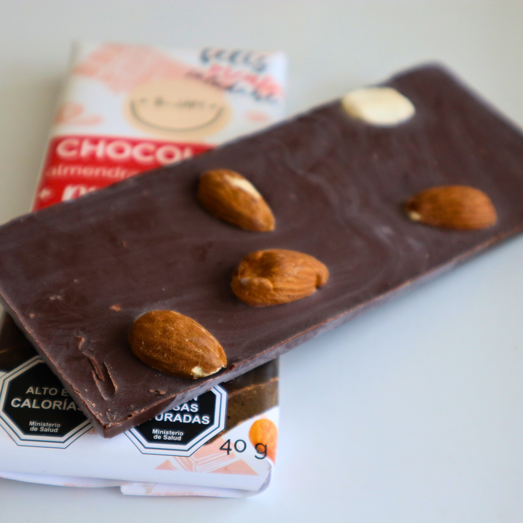 Chocolate Bitter 55% cacao con Almendras + Probióticos. 40 gramos